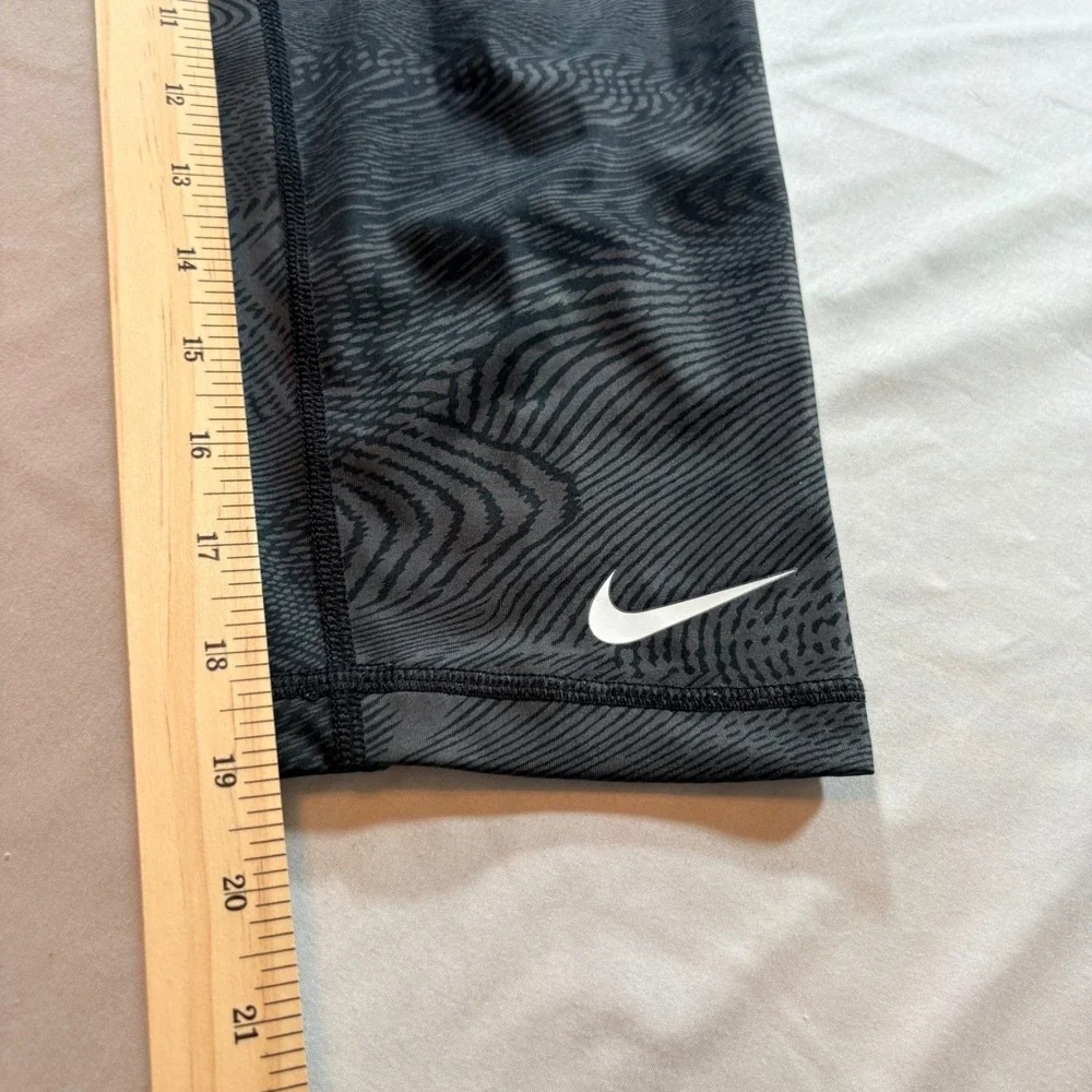 Nike Pro Dri-FIT Leggings Womens‎ Medium Grey Black Wave Crop Training Tights